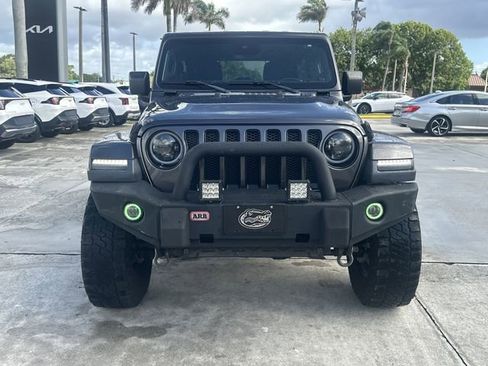 Used 2020 Jeep Wrangler Unlimited Sahara AWD/4WD image 3