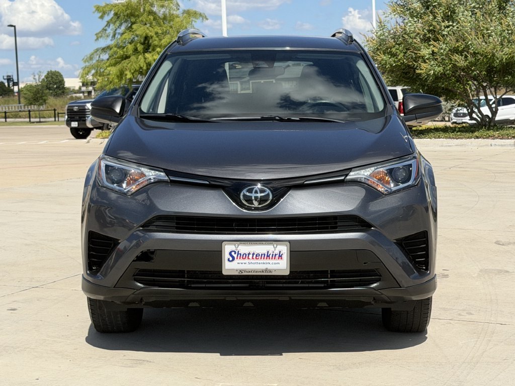 Used 2017 Toyota RAV4 LE FWD image 7
