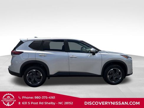 Certified 2025 Nissan Rogue SV AWD/4WD image 5