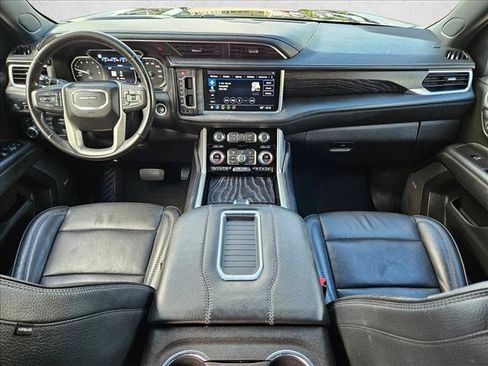 Used 2021 GMC Yukon Denali w/ Denali Ultimate Package AWD/4WD image 19