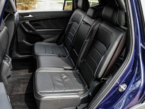 Used 2022 Volkswagen Tiguan SEL R-Line image 51