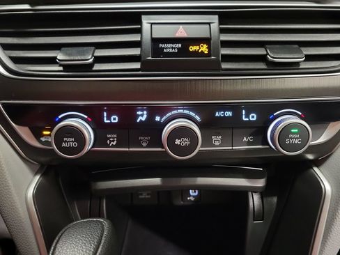 Used 2018 Honda Accord LX image 18