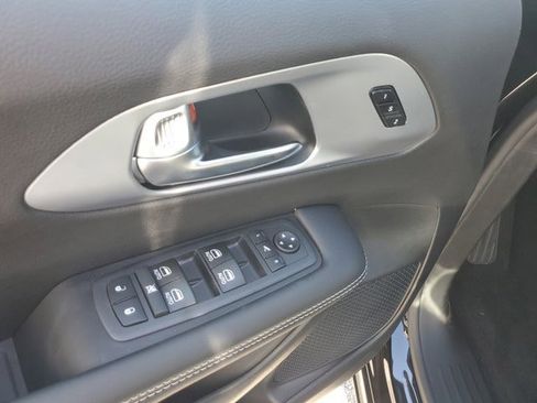 New 2026 Chrysler Pacifica Limited w/ S Appearance Package image 11