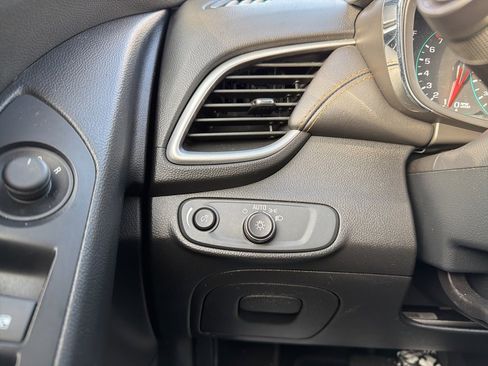 Used 2021 Chevrolet Trax LT w/ Driver Confidence Package image 28