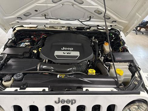 Used 2017 Jeep Wrangler Unlimited Sport w/ Quick Order Package 24S AWD/4WD image 64