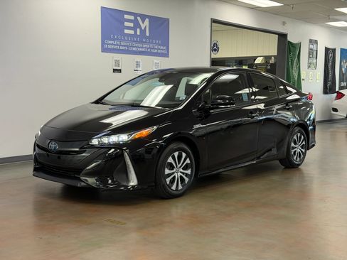 Used 2020 Toyota Prius Prime XLE FWD image 11