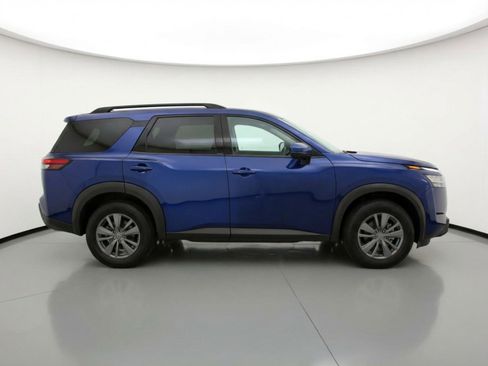 Used 2025 Nissan Pathfinder SV AWD/4WD image 11