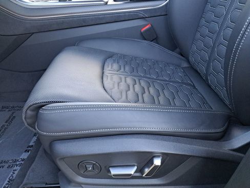 New 2025 Audi RS Q8 performance image 32