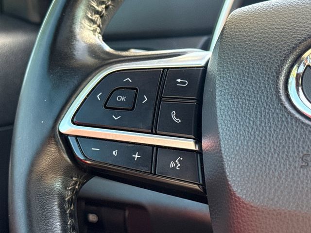 Used 2021 Toyota Highlander XSE FWD image 29