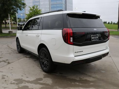 Used 2025 Ford Expedition Platinum w/ Stealth Performance Package AWD/4WD image 5
