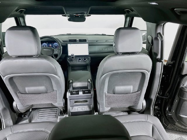 New 2026 Land Rover Defender 110 X-Dynamic SE AWD/4WD image 22