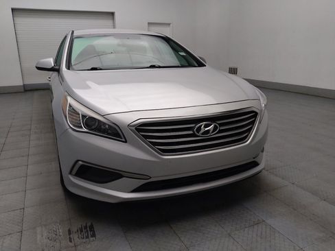 Used 2017 Hyundai Sonata SE FWD image 14