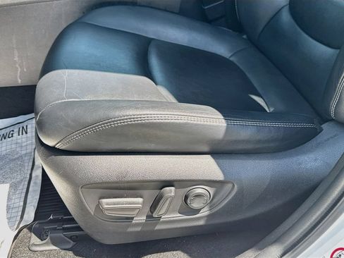 Used 2019 Toyota RAV4 XLE Premium w/ Cold Weather Package AWD/4WD image 19