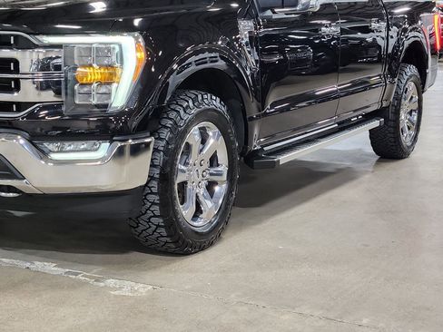 Used 2023 Ford F150 Lariat w/ Trailer Tow Package image 17