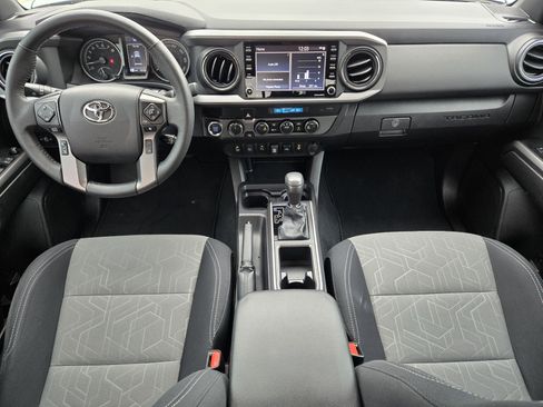 Used 2023 Toyota Tacoma TRD Off-Road w/ Technology Package AWD/4WD image 38