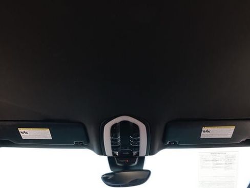 Used 2017 Porsche Macan AWD/4WD image 26