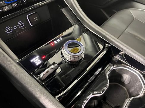 Used 2023 Jeep Grand Cherokee Limited image 35