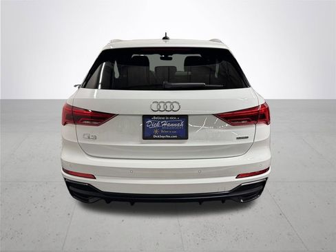 Used 2022 Audi Q3 2.0T Premium w/ Convenience Package image 5