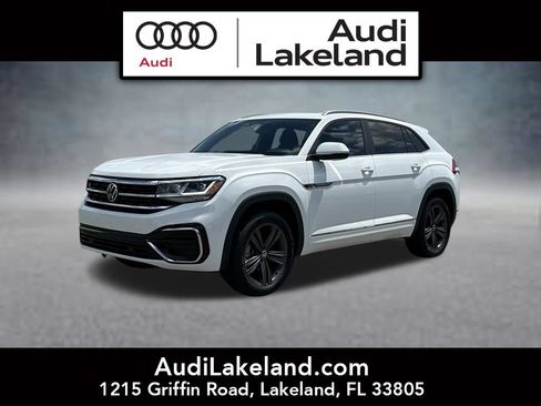 Used 2021 Volkswagen Atlas Cross Sport SE w/ Panoramic Sunroof Package FWD image 1