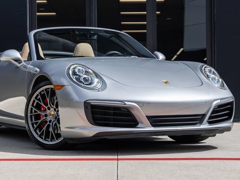 Certified 2017 Porsche 911 Carrera 4S AWD/4WD image 9