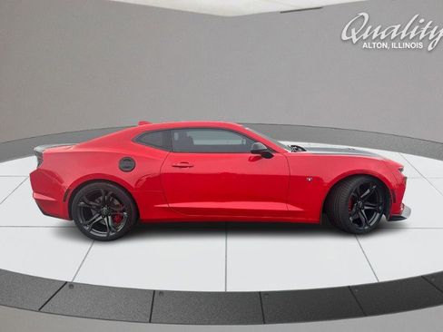 Used 2020 Chevrolet Camaro SS image 3
