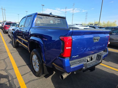 Used 2024 Toyota Tacoma SR5 AWD/4WD image 6