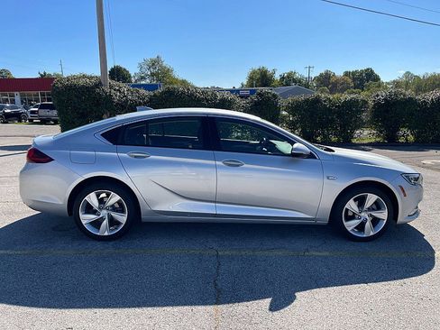 Used 2019 Buick Regal Preferred w/ Driver Confidence Package I image 10
