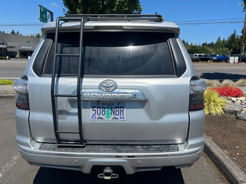 Used 2018 Toyota 4Runner Limited AWD/4WD image 5