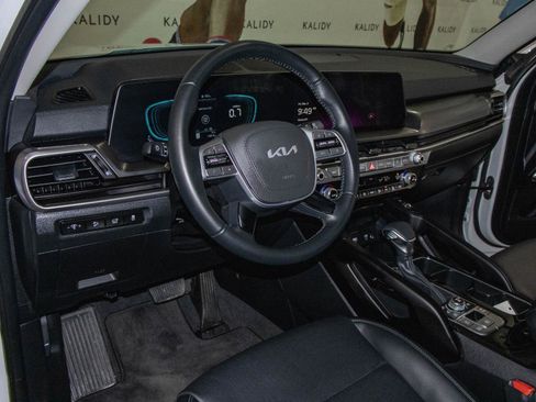 Used 2025 Kia Telluride S image 6