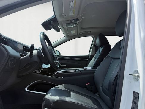 Certified 2024 Hyundai Tucson Limited AWD/4WD image 9