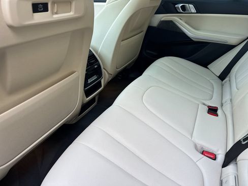Used 2022 BMW X5 sDrive40i w/ Parking Assistance Package RWD image 15