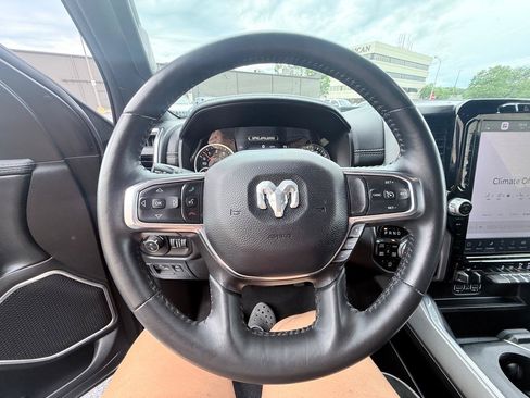 Used 2024 RAM 1500 Laramie AWD/4WD image 14