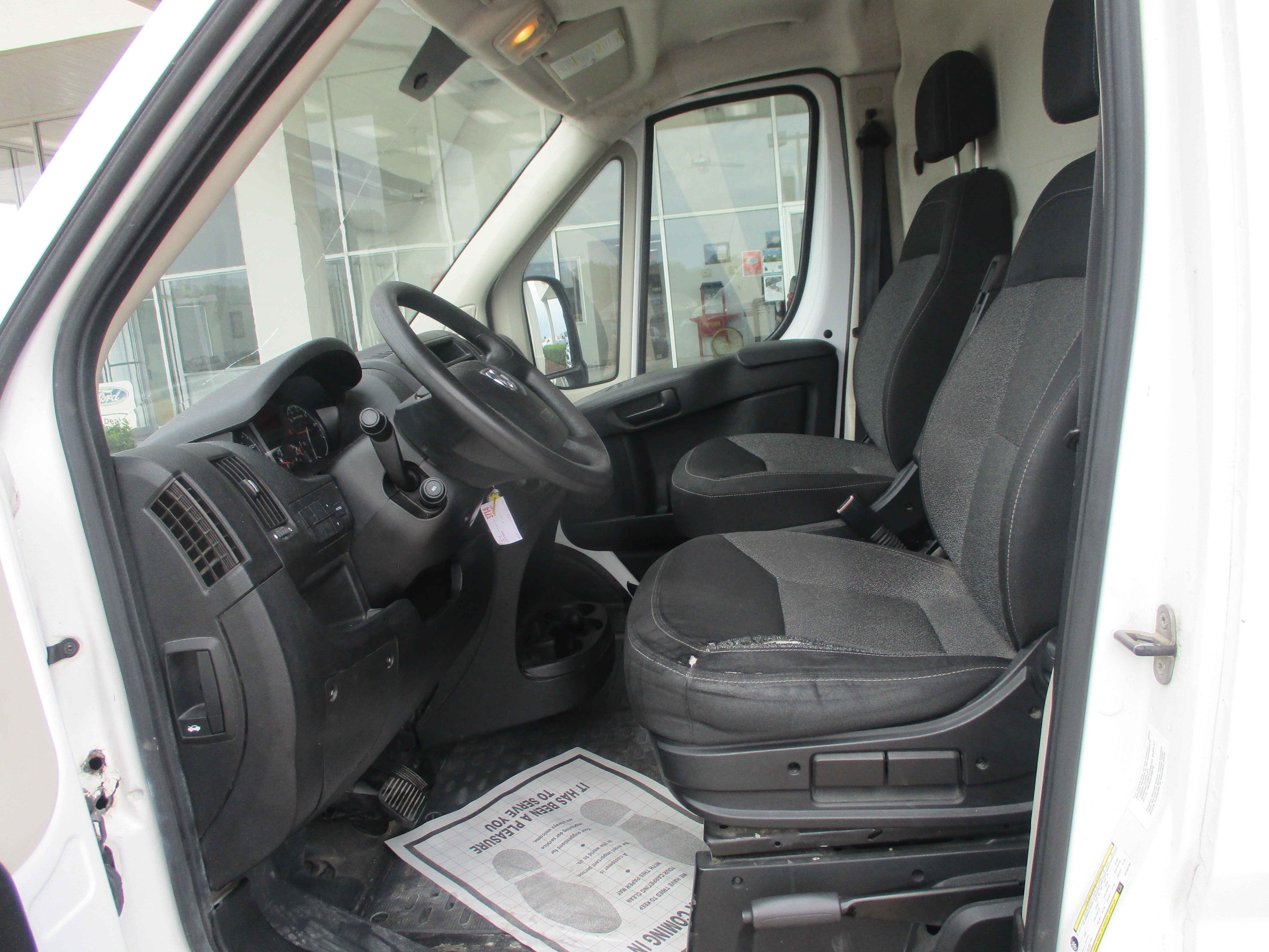 Used 2014 RAM ProMaster 2500 FWD image 4