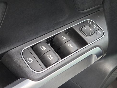 Certified 2022 Mercedes-Benz GLB 250 4MATIC image 24