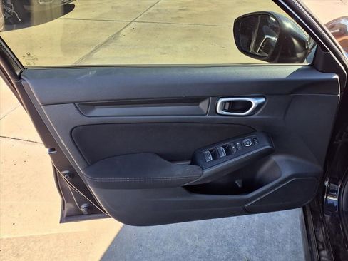 Used 2023 Honda Civic Sport image 17