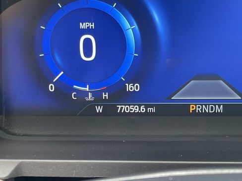 Used 2021 Ford Explorer Platinum w/ Premium Technology Package RWD image 47
