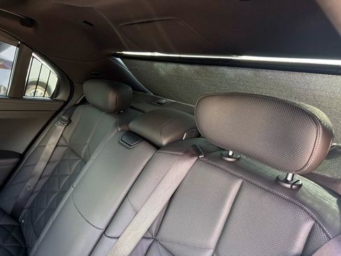 Used 2023 BMW i7 xDrive60 AWD/4WD image 14