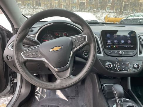 Used 2023 Chevrolet Malibu LT image 17