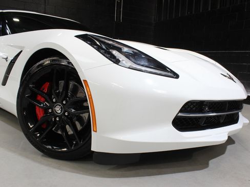 Used 2016 Chevrolet Corvette Stingray Coupe w/ 2LT Preferred Equipment Group image 10