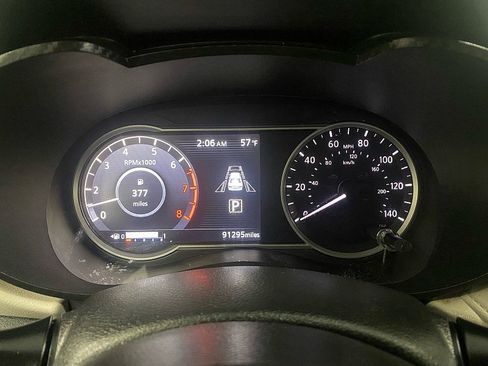 Used 2021 Nissan Versa SV image 20