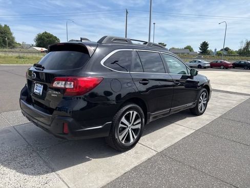 Used 2019 Subaru Outback 3.6R Limited AWD/4WD image 6