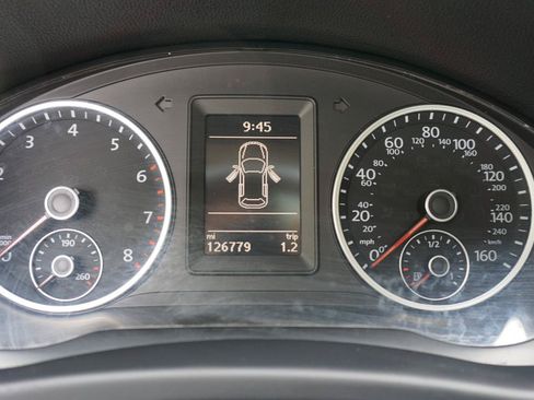 Used 2016 Volkswagen Tiguan SE FWD image 15