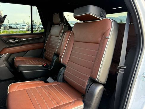 Used 2023 GMC Yukon Denali Ultimate image 4