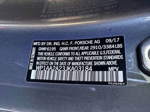 Used 2018 Porsche Cayenne Platinum Edition image 41