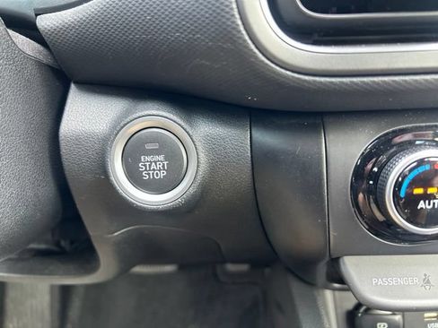 Used 2023 Hyundai Kona Limited FWD image 21