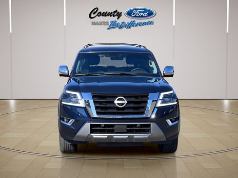 Used 2024 Nissan Armada Platinum w/ Captain's Chairs Package RWD image 6