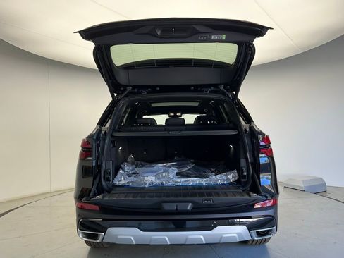 New 2026 BMW X5 xDrive50e image 5