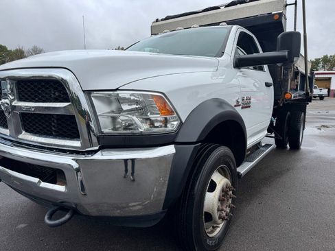 Used 2018 RAM 5500 Tradesman w/ Power & Remote Entry Group image 9
