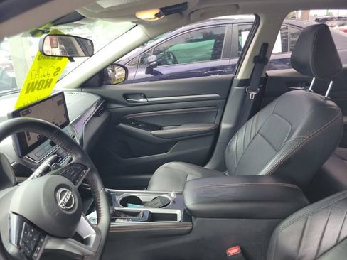 Used 2023 Nissan Altima 2.5 SR w/ SR Premium Package FWD image 16