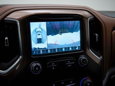 Used 2019 Chevrolet Silverado 1500 High Country w/ Technology Package image 28